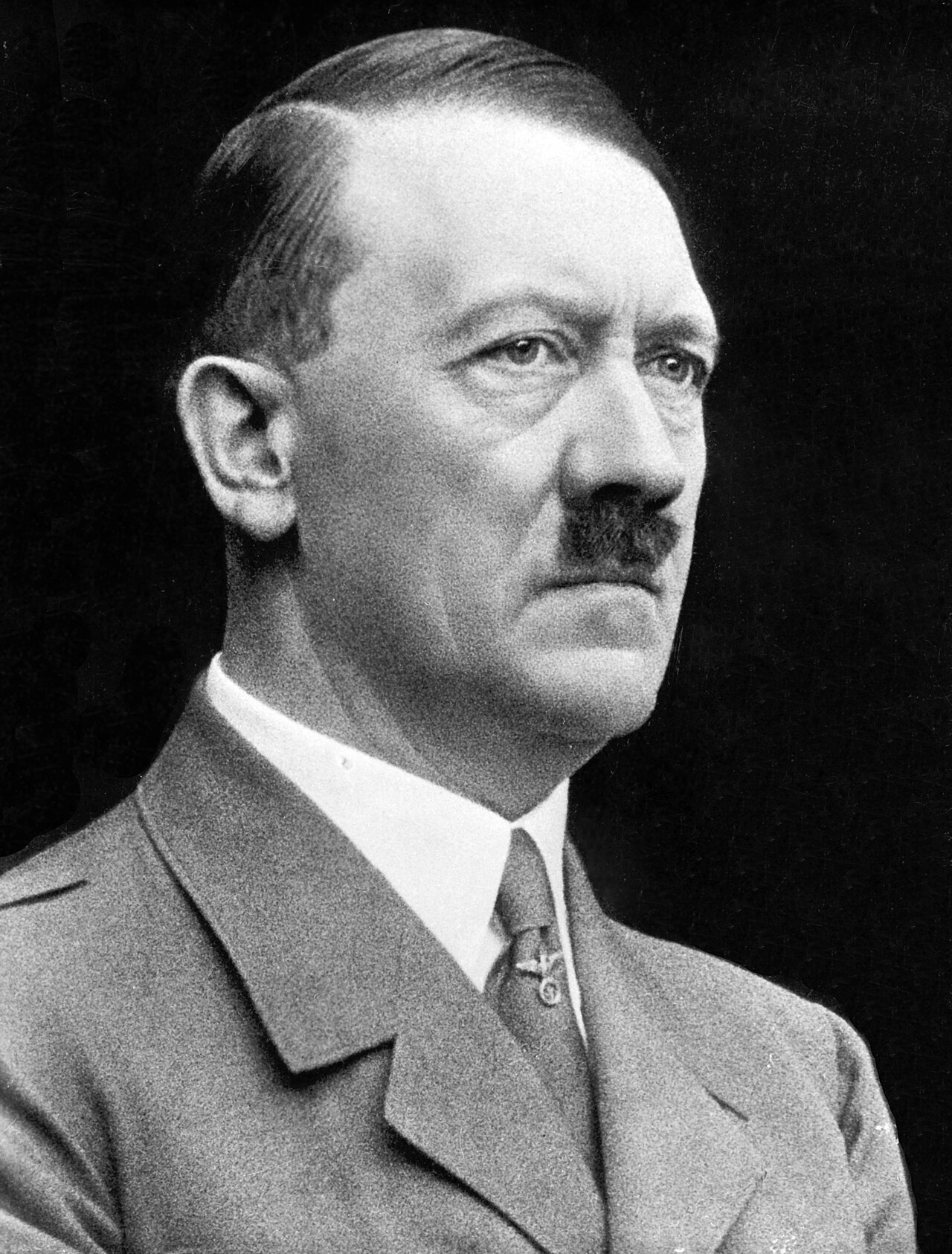 For documentary purposes the German Federal Archive often retained the original image captions, which may be erroneous, biased, obsolete or politicall