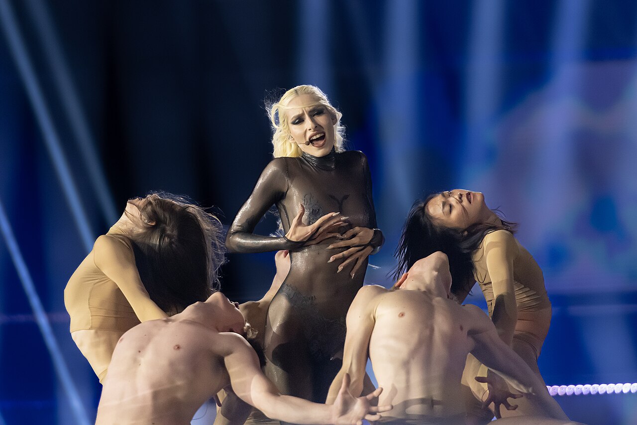 Slovenien: “Veronika“, Raiven with members of the SNG Opera and Ballet Ljubljana